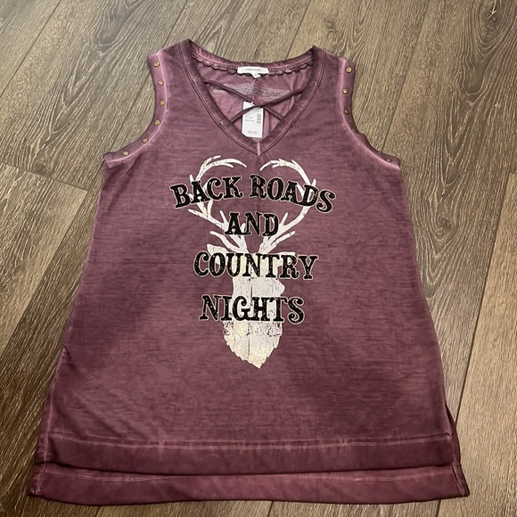 Maurices Back roads and country Nights top Medium tank top - Picture 4 of 11